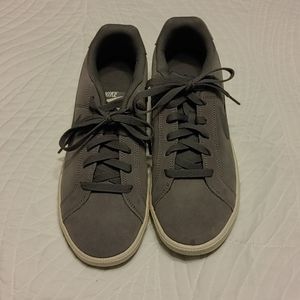 Nike Women's Court Royale Suede Sneaker